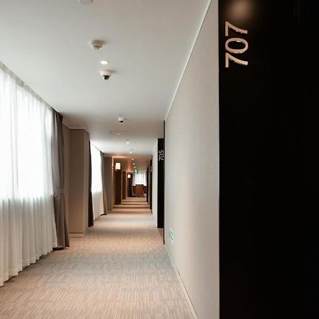 Home Inns Plus Shanghai Xujiahui Branch Eksteriør bilde