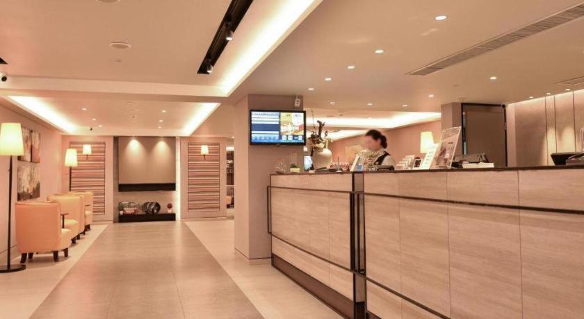 Home Inns Plus Shanghai Xujiahui Branch Eksteriør bilde