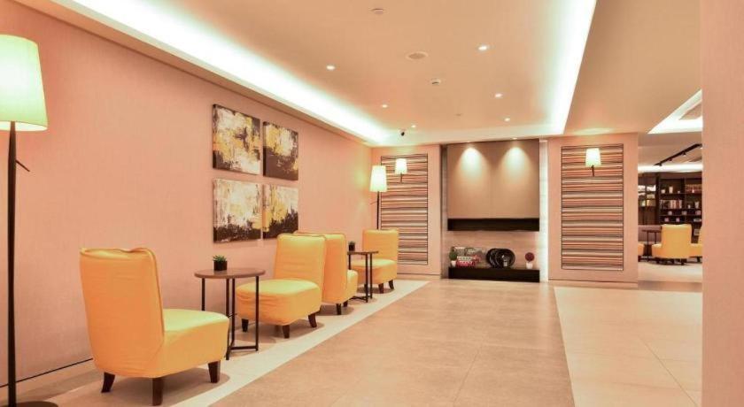 Home Inns Plus Shanghai Xujiahui Branch Eksteriør bilde