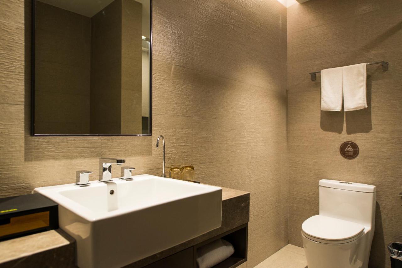 Home Inns Plus Shanghai Xujiahui Branch Eksteriør bilde